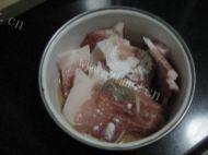 香菇炒肉做法图解1)