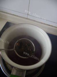 好喝的玫瑰奶茶做法图解4)