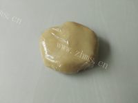 自制广式豆沙月饼做法图解4)