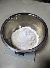 甜香的红薯华夫饼做法图解1)