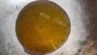 鲜香的芹菜炒虾仁做法图解4)