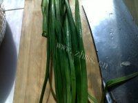 口感好的韭菜炒肉做法图解1)