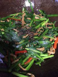 家常菜韭菜炒肉丝做法图解10)