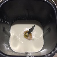 香飘十里的淡奶油小餐包做法图解1)