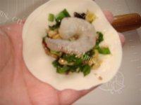 自己做的鲜虾水饺做法图解10)