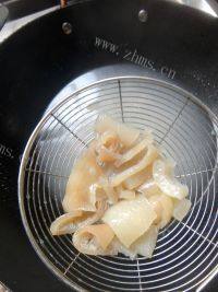 美味的肉皮冻做法图解3)