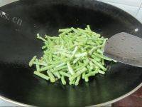 妈妈教我做清炒豆角做法图解4)