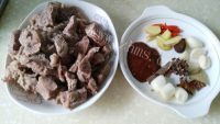唇齿留香的牛肉炖土豆做法图解3)