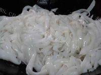 口感极佳的蛋炒河粉做法图解7)