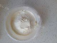 自制广式绿豆沙月饼做法图解3)