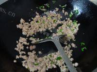 好吃不腻的肉末炒粉丝做法图解8)