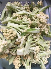 家常菜清炒花菜做法图解2)