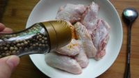 特下饭的炸鸡翅做法图解2)