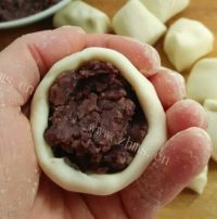 好吃的寿桃豆沙包做法图解3)