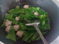 家常菜青菜肉丸汤做法图解10)