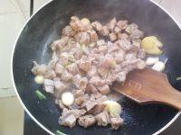 美味的红烧牛肉面做法图解8)