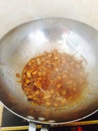 美味的香菇炸酱面做法图解10)