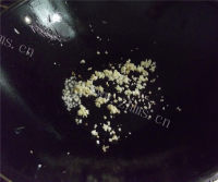 家常菜丝瓜蒸粉丝做法图解7)