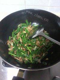 家常菜韭菜花炒肉丝