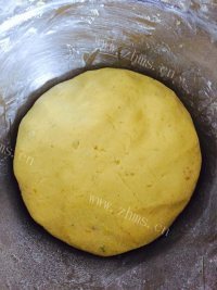 快手南瓜红豆饼做法图解3)