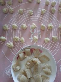 美味的老婆饼做法图解8)