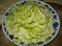 最爱的苦瓜炒肉片做法图解1)
