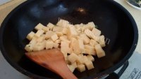 美味的蒜香米豆腐做法图解5)