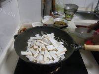 杏鲍菇炒腊肉自制做法图解9)