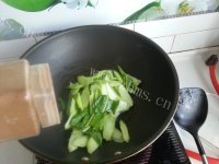 家常菜芥蓝牛肉做法图解2)