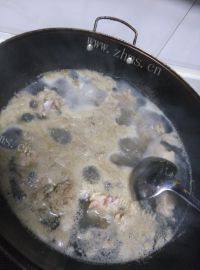 美味的冬瓜炖排骨汤做法图解1)