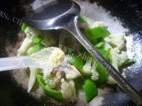 花菜大豆蛋白炒尖椒（简单版）的做法图解九