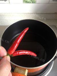 下酒菜香辣花生米做法图解3)