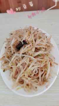 家常菜素炒豆芽