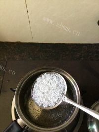 诱人的烧仙草做法图解5)