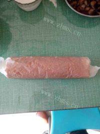 在家可做的肉松蛋糕卷做法图解13)