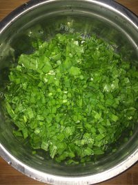 色香味俱全的韭菜鸡蛋饼做法图解1)