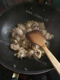 美味的土豆烧鸡腿做法图解7)