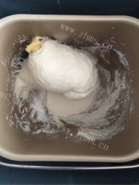 营养丰富的豆沙面包做法图解2)