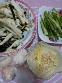 清炒茄子丝做法图解1)