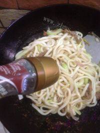自己做的牛肉炒乌冬面