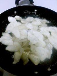 家常牛肉萝卜水饺做法图解8)