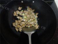 美味荔枝炒瘦肉做法图解5)