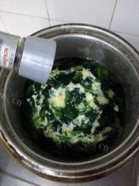 零厨艺版菠菜鸡蛋汤做法图解6)