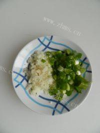 意犹未尽的蒜蓉粉丝蒸扇贝做法图解2)