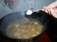 味道不错的排骨炖土豆