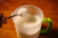 爽口暖胃的醇美土黄豆磨盘豆浆做法图解19)
