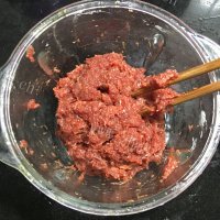 自制牛肉汉堡包做法图解15)
