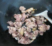 家常菜土豆烧鸡肉做法图解5)