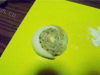 自制椒盐烧饼做法图解17)