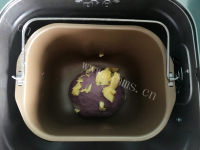 美味的紫薯椰蓉小餐包的做法图解三